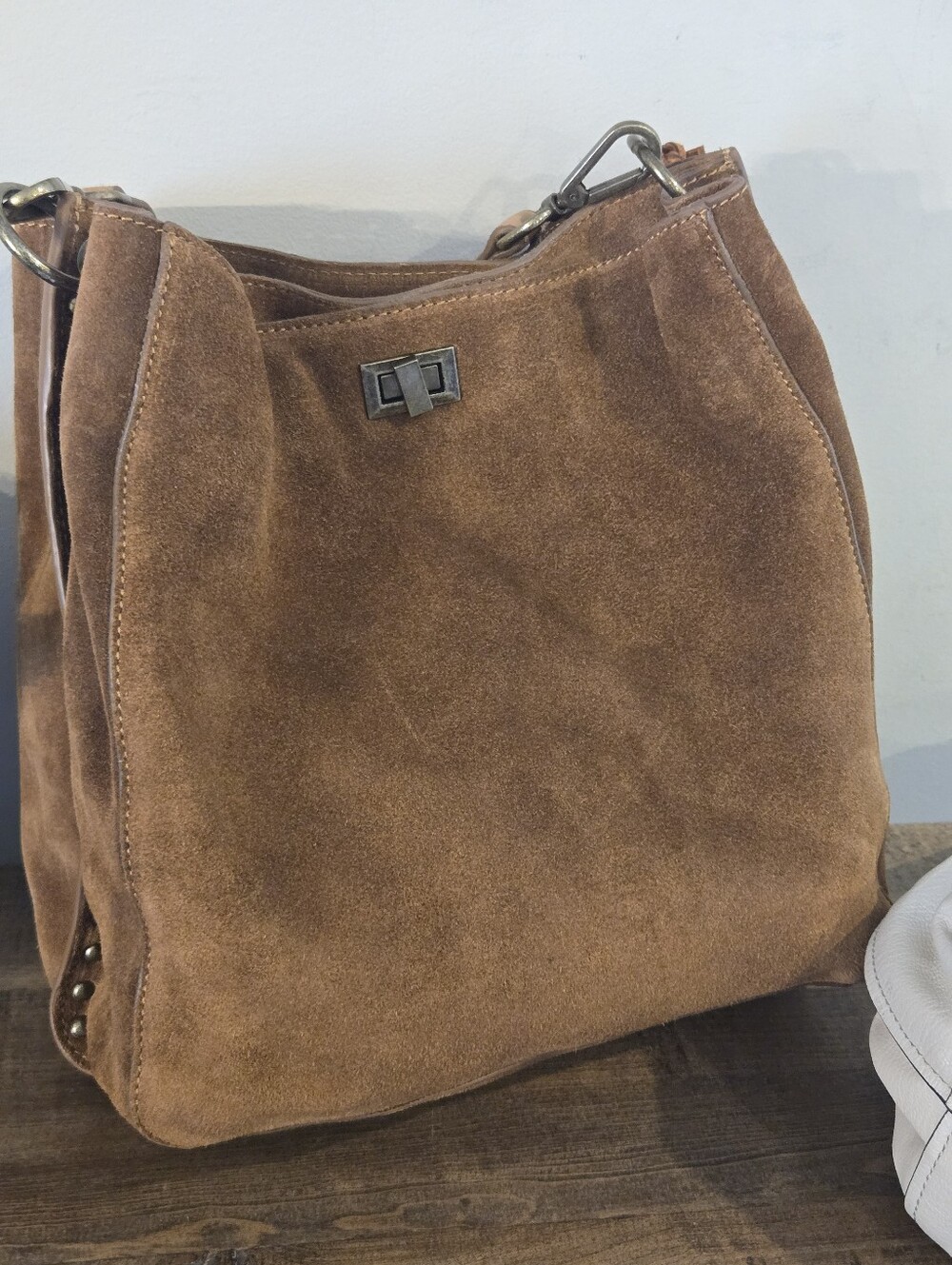 Vilenca Holland Chic Cognac Genuine Suede Shoulder Bag With Studded Sides - Picture 2 of 12